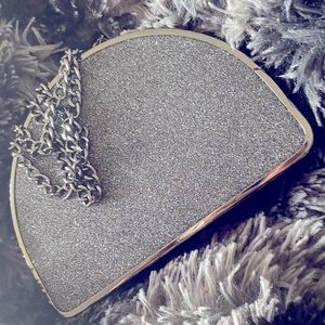 Elegant clutch purse